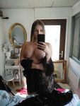 devki uno 37452 doma selfi snimaet Photos