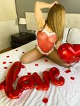 candycurvesofficial Photos