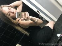 charlotteskyyy Photos