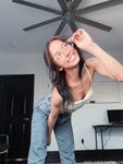 onlykarli Photos