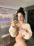 onlykarli Photos