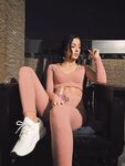 onlykarli Photos