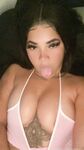 strawbootyy Photos