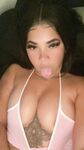 strawbootyy Photos