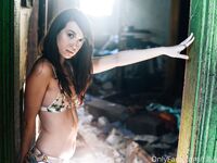 tillykush Photos