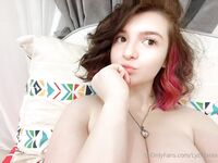 lyzmania Photos