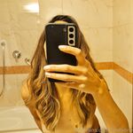 anelyone Photos