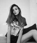 anelyone Photos