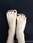 heidihotfeet Photos