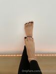 heidihotfeet Photos