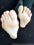 heidihotfeet Photos