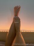heidihotfeet Photos