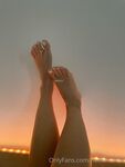 heidihotfeet Photos