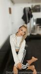 monamixxx Photos