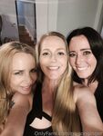 poisonginger Photos