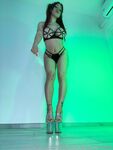 venuscladhot Photos