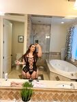 victoryaxo Photos