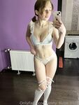 anny-huge-tits1 Photos