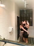 neversatisfiedxo Photos