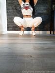 foxieefeet Photos