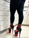 foxieefeet Photos