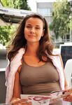 Cute Milf posing nude Photos