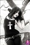 CosplayDeviants 1085_Embrace Photos