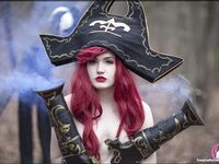 CosplayDeviants 2593_ShockandAwe Photos