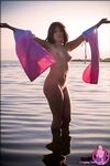 CosplayDeviants 864_Sending Photos