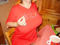 Mature slut Photos