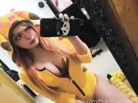 peachyxdreams Photos