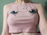 peachyxdreams Photos