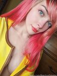 peachyxdreams Photos