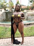 thixenvixen Photos