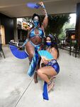 thixenvixen Photos