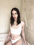 Faye (@moonbaby)