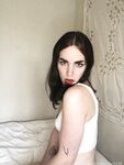 Faye (@moonbaby)