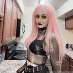 Aurora Skye (@spxrklybrat)