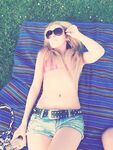 Blonde Amateur Nude Set