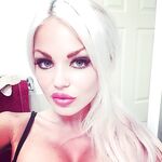 Blonde stunners/