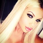 Blonde stunners/