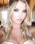 Blonde stunners/