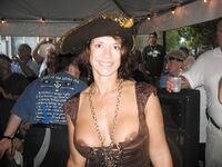 Downblouse"