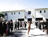 Oon the only one naked"
