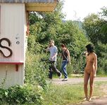 Oon the only one naked"
