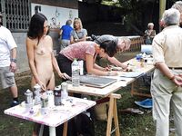 Oon the only one naked"