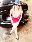 tropicalblondie