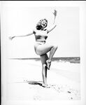 Vintage Model Lynne O'Neill