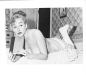 Vintage Model Lynne O'Neill