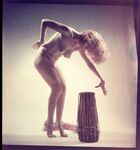 Vintage Model Lynne O'Neill